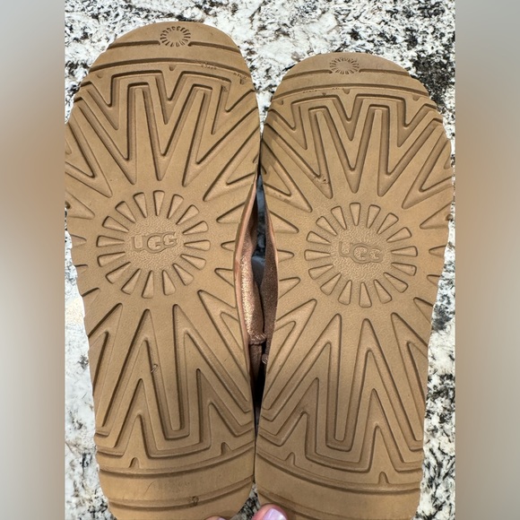 UGG boots pink size: 9 - Picture 4 of 4